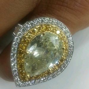 Meet your Posher, Moni